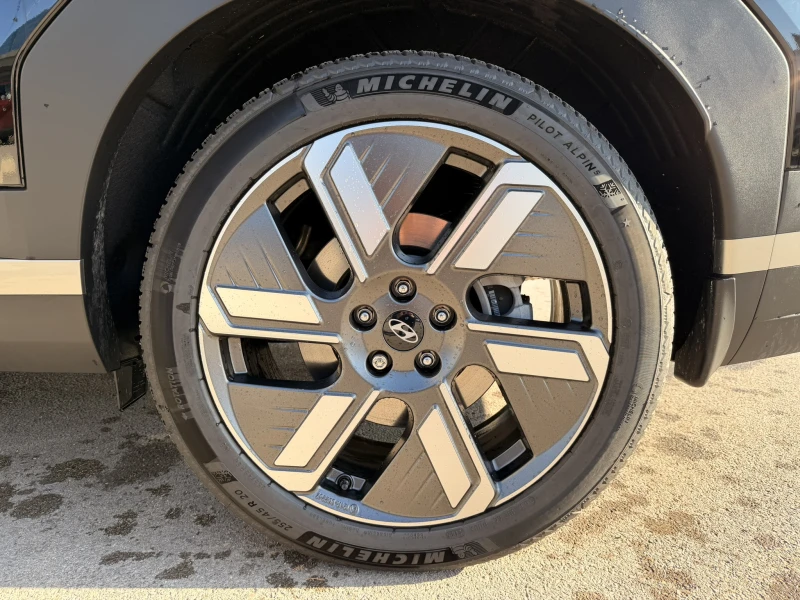 Hyundai Santa fe Luxury Plug-in Hybrid 7 seats, снимка 16 - Автомобили и джипове - 53328119