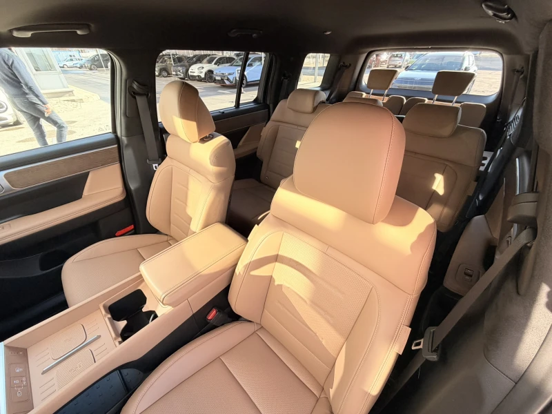 Hyundai Santa fe Luxury Plug-in Hybrid 7 seats, снимка 12 - Автомобили и джипове - 53328119