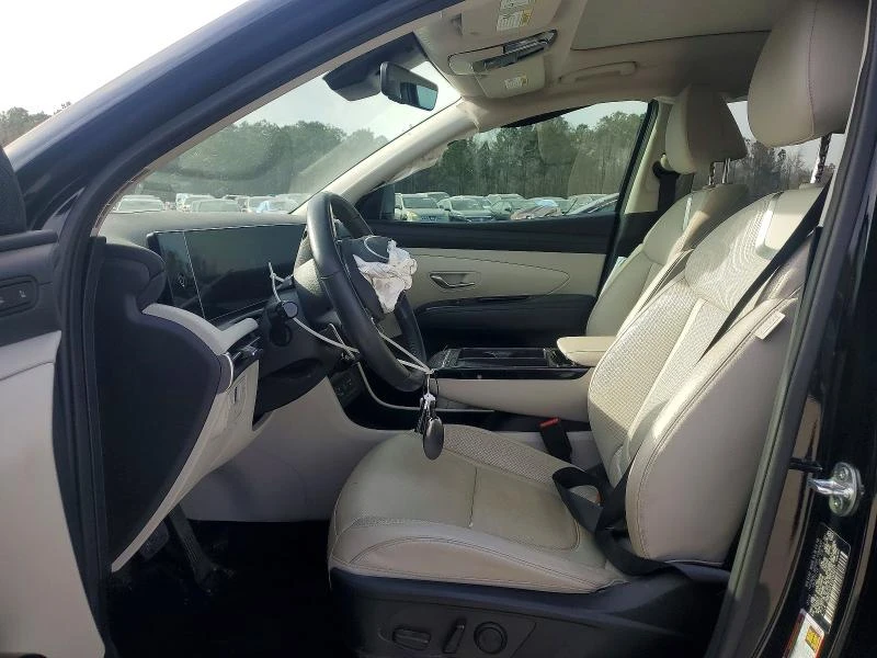 Hyundai Tucson 2.5L 4 Front-wheel Drive, снимка 12 - Автомобили и джипове - 53598763