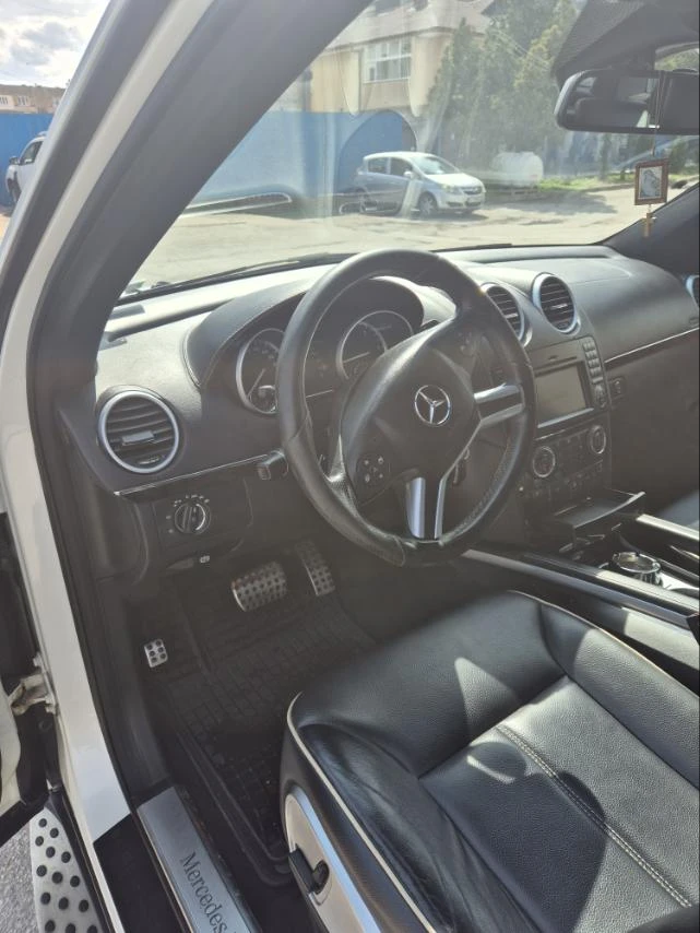 Mercedes-Benz ML 350, снимка 7 - Автомобили и джипове - 54008824