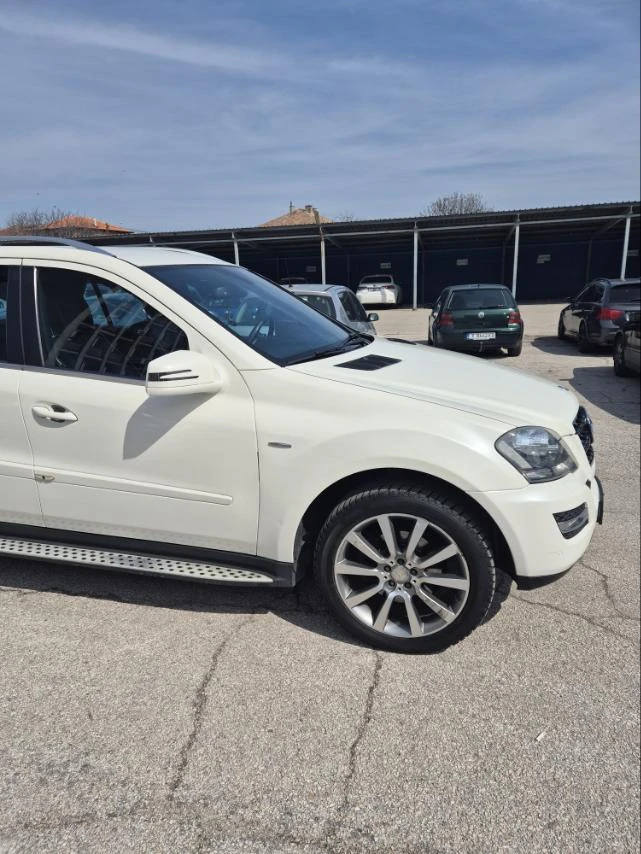 Mercedes-Benz ML 350, снимка 4 - Автомобили и джипове - 54008824