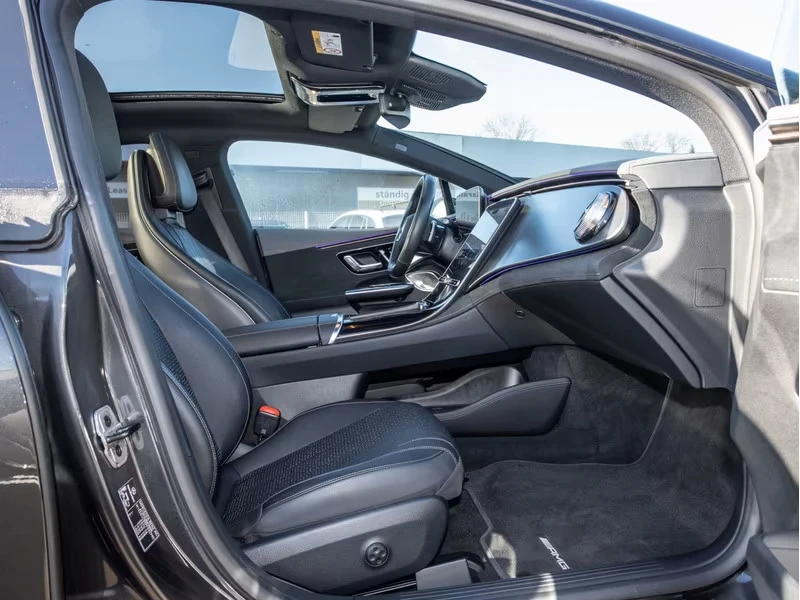 Mercedes-Benz EQE 350 AMG* 4MATIC* BURMESTER* PANO* 360* , снимка 9 - Автомобили и джипове - 54853467