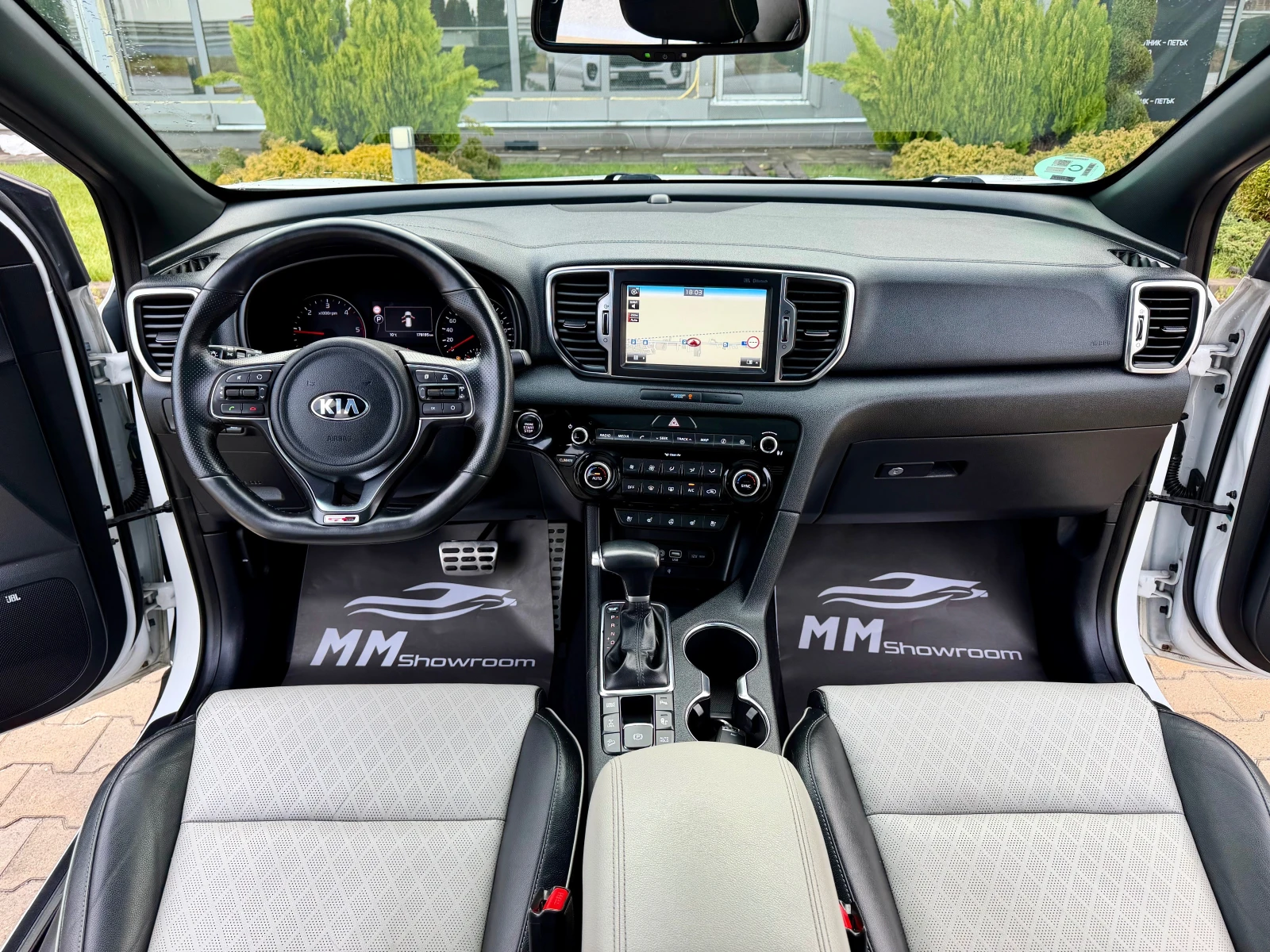 Kia Sportage GT-LINE-4X4-ПАНОРАМА-КАМЕРА-ПАМЕТ-JBL-LANE-ASIST-, снимка 11 - Автомобили и джипове - 47413444