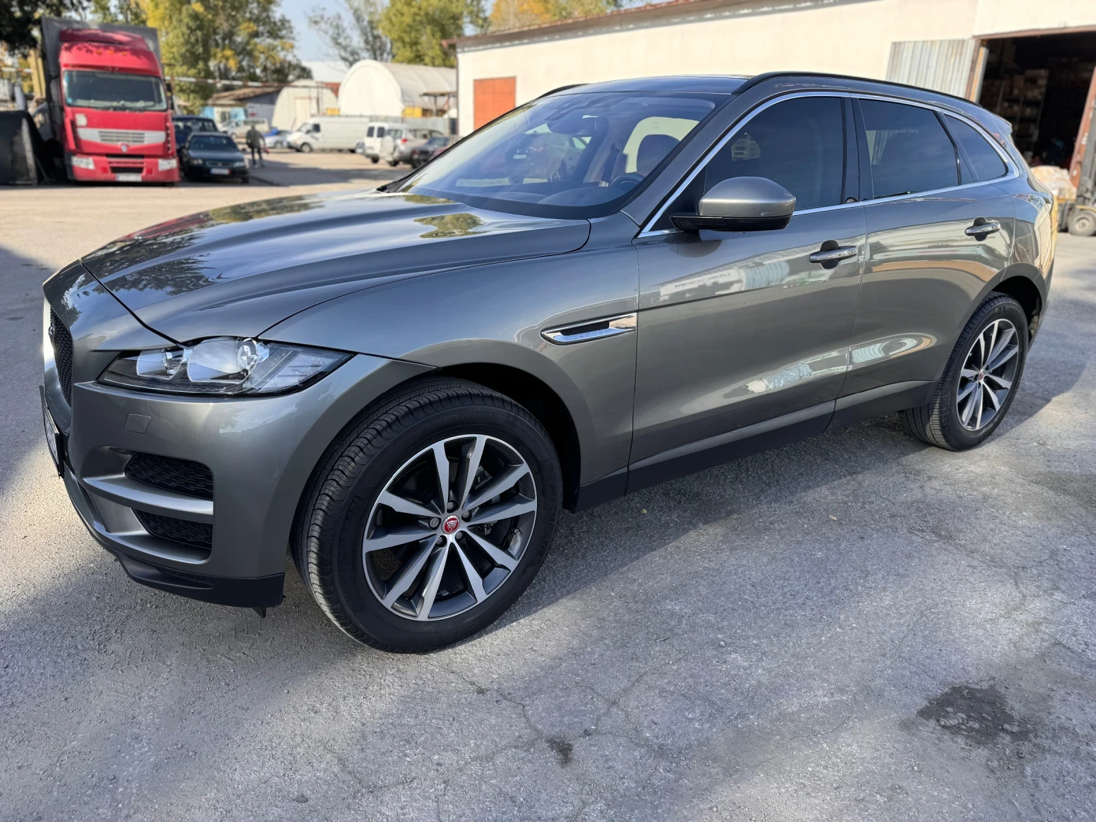 Jaguar F-PACE 25t Prestige - изображение 2