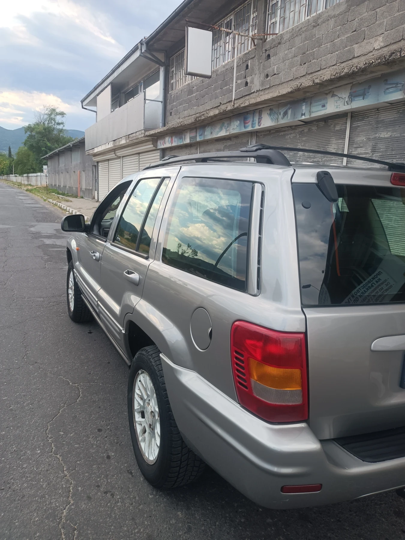 Jeep Grand cherokee  - изображение 4