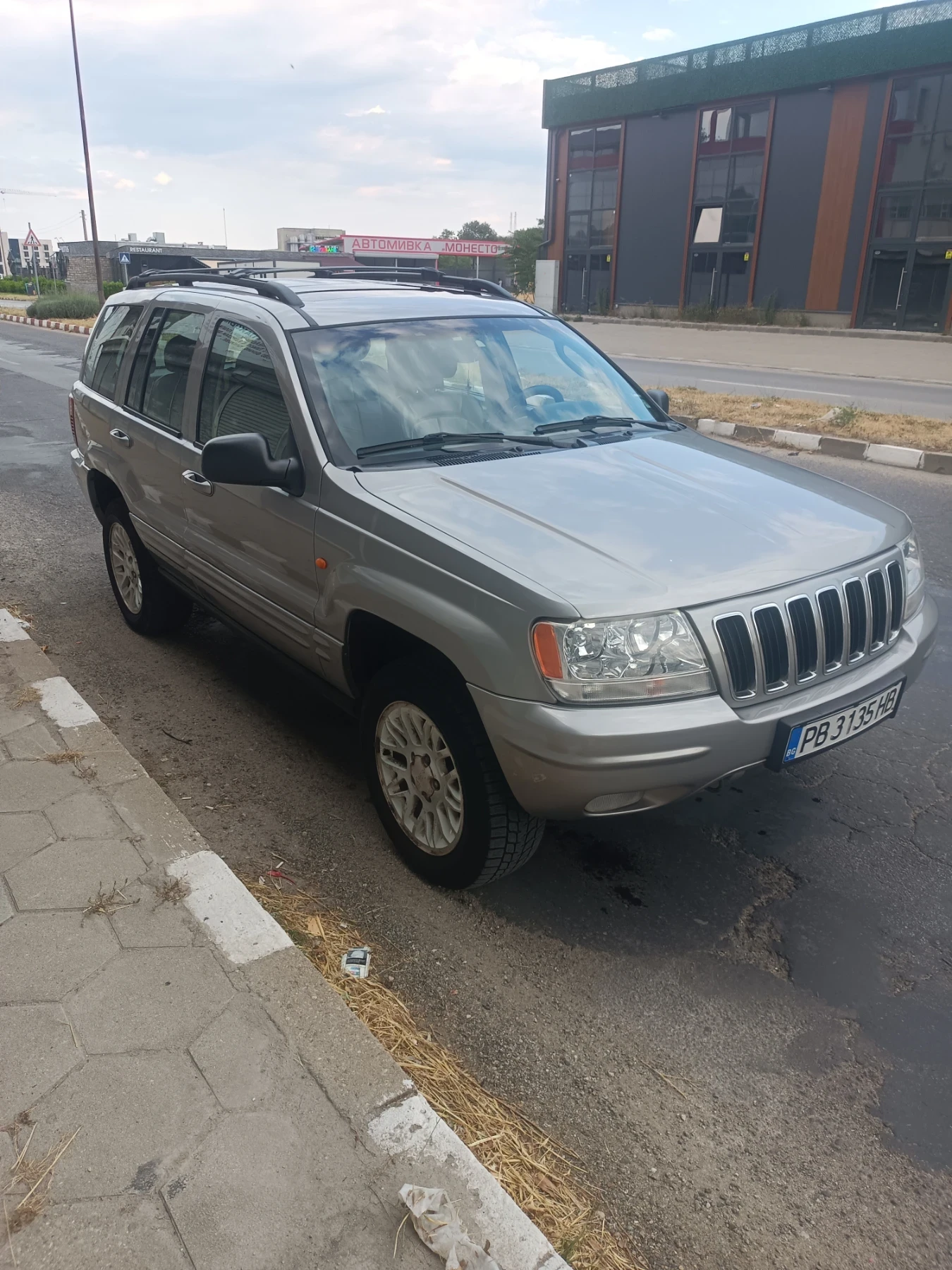 Jeep Grand cherokee  - изображение 2