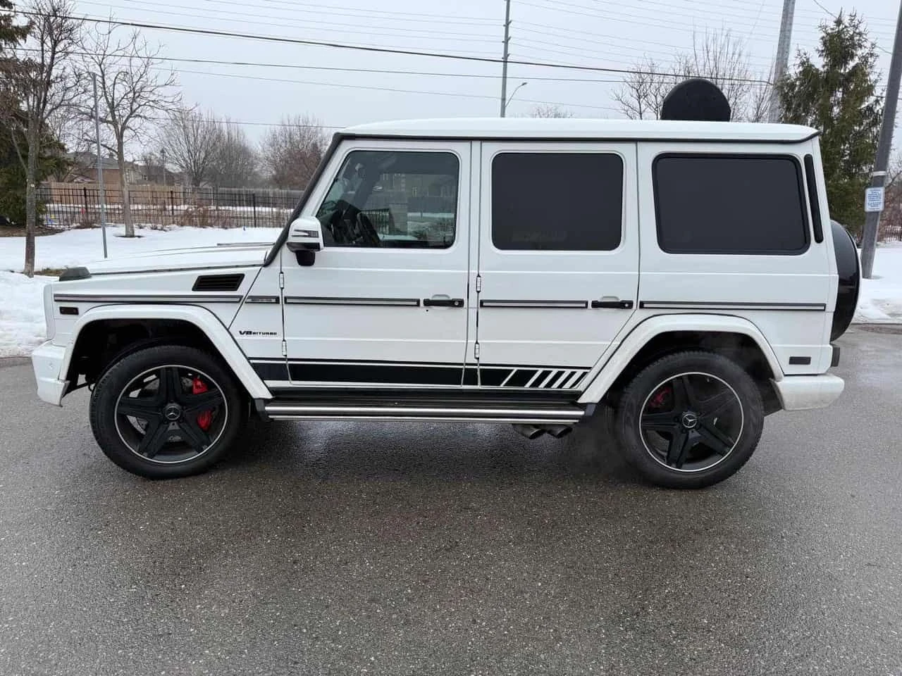 Mercedes-Benz G 63 AMG * CARFAX * NIGHT PACKAGE * KEYLESS, снимка 2 - Автомобили и джипове - 54085247
