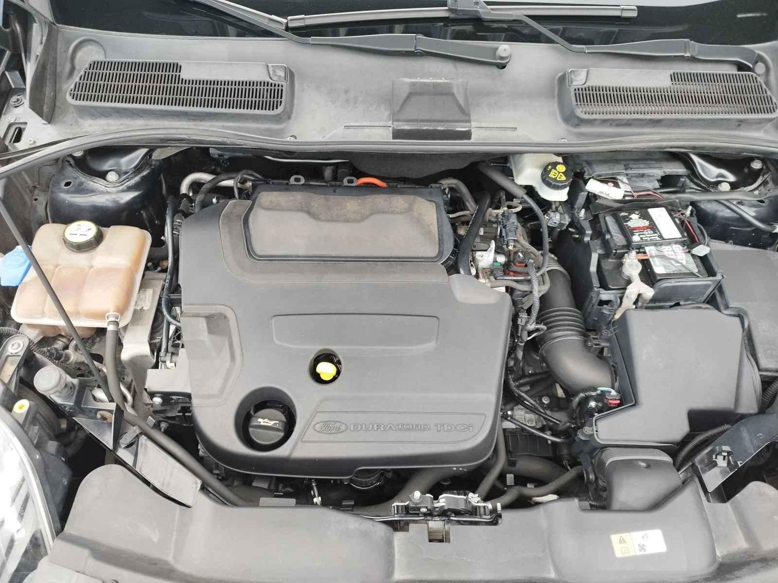 Ford Kuga 2.0CDTI 163кс.4Х4 АВТОМАТ, снимка 16 - Автомобили и джипове - 54974911