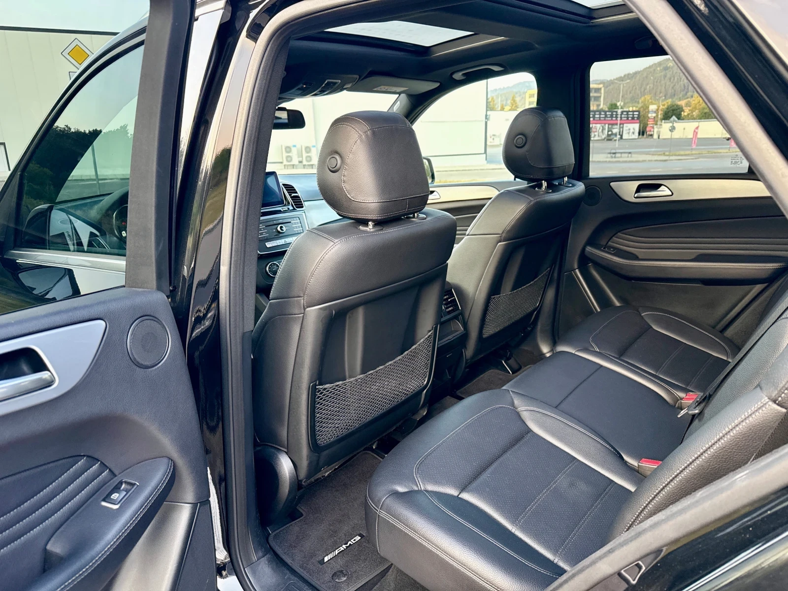 Mercedes-Benz GLE 350 d AMG - Line 4Matic , снимка 12 - Автомобили и джипове - 55613540
