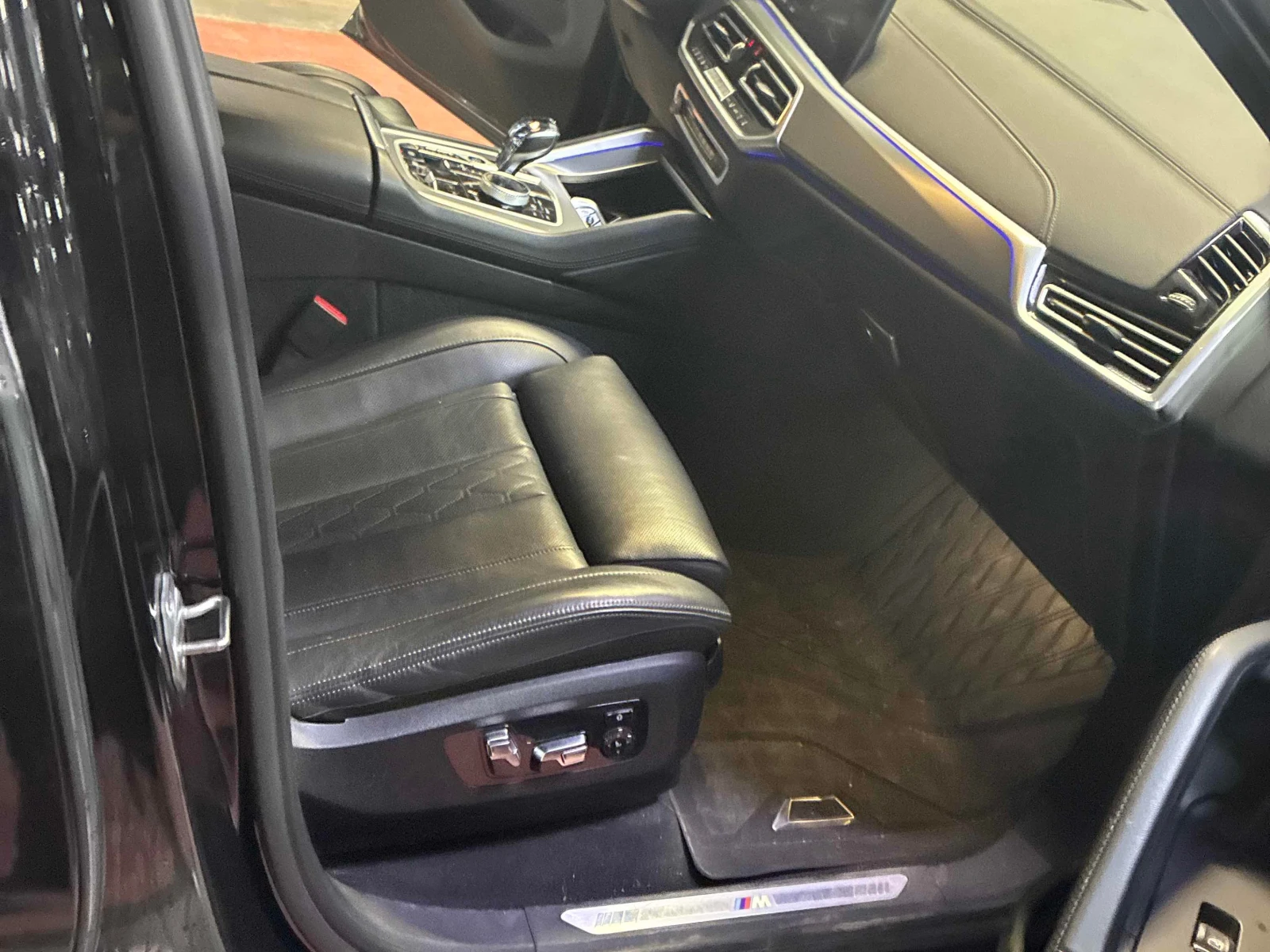 BMW X6  XDRIVE40I / HUD / 360 / DISTRONIC / 2 КЛЮЧА , снимка 15 - Автомобили и джипове - 55897626