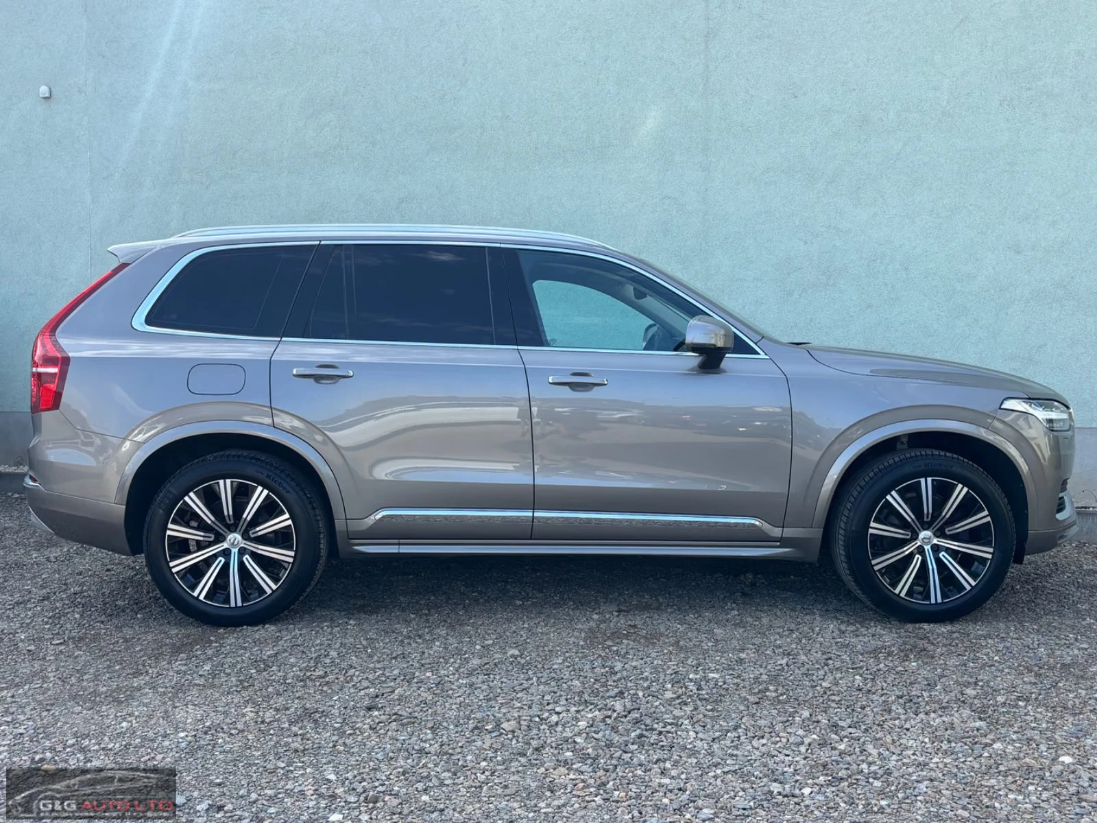 Volvo Xc90 INSCRIPTION/235HP/AWD/CAM/MEMO/HUD/H&K/CPLAY/675q, снимка 6 - Автомобили и джипове - 56016945