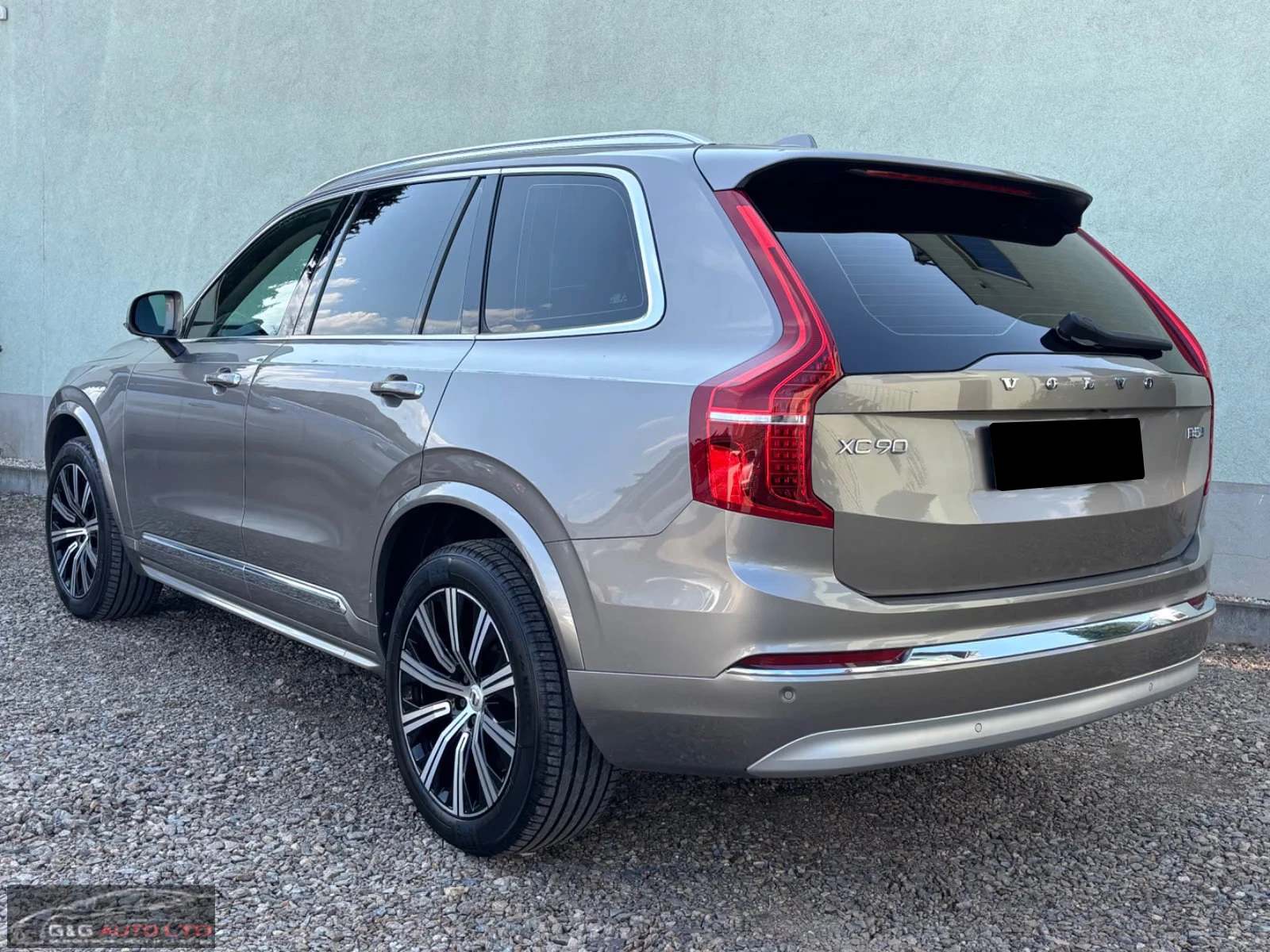 Volvo Xc90 INSCRIPTION/235HP/AWD/CAM/MEMO/HUD/H&K/CPLAY/675q, снимка 4 - Автомобили и джипове - 56016945