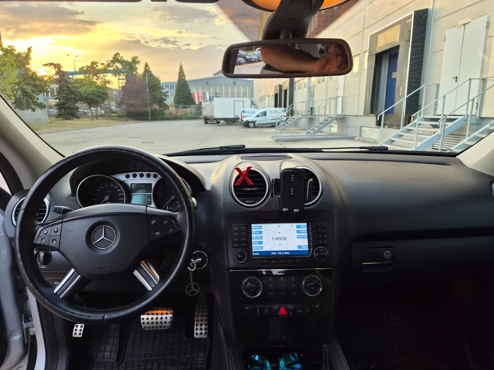 Mercedes-Benz ML 320 AMG PAKET, 4Matic, AIRMATIC, снимка 12 - Автомобили и джипове - 56145170
