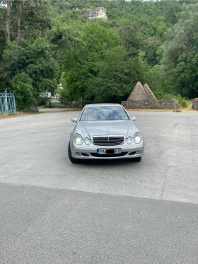 Mercedes-Benz E 320, снимка 1