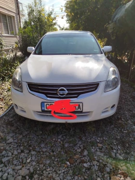 Nissan Altima, снимка 1
