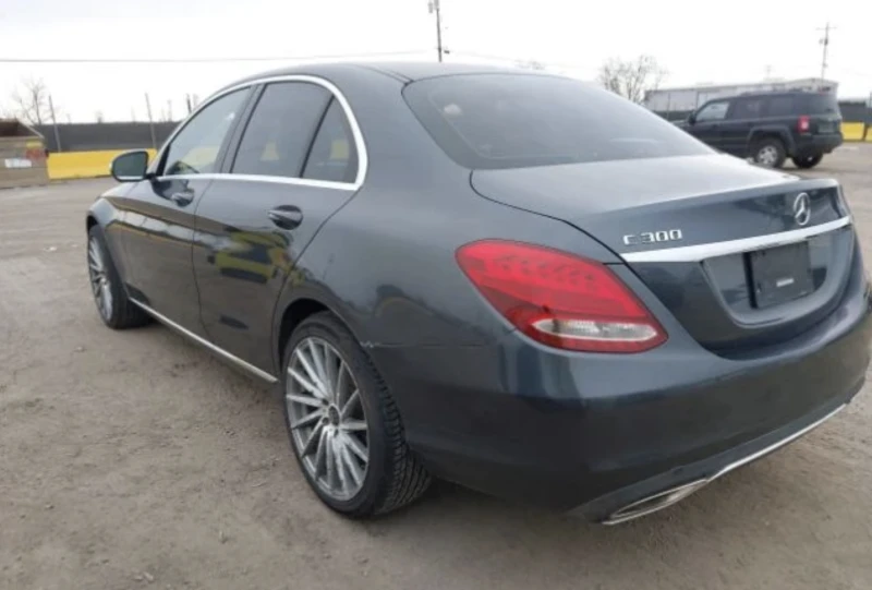 Mercedes-Benz C 300, снимка 5 - Автомобили и джипове - 49576997