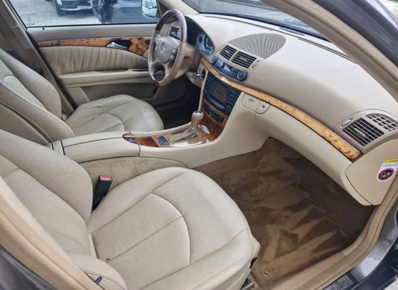 Mercedes-Benz E 320 CDI 4 MATIC AIRMATIC , снимка 4 - Автомобили и джипове - 52669412