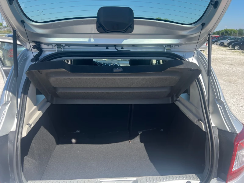 Dacia Sandero 1.5dci, снимка 10 - Автомобили и джипове - 50539004