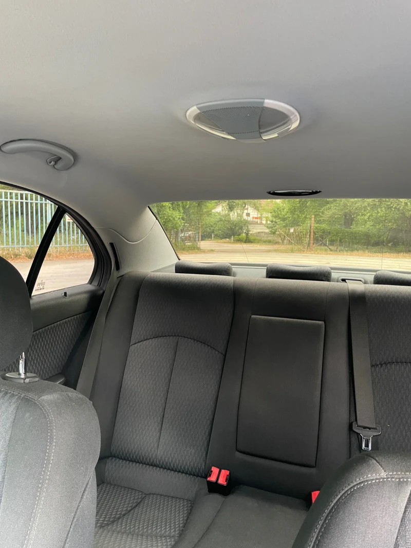 Mercedes-Benz E 320, снимка 8 - Автомобили и джипове - 51018487