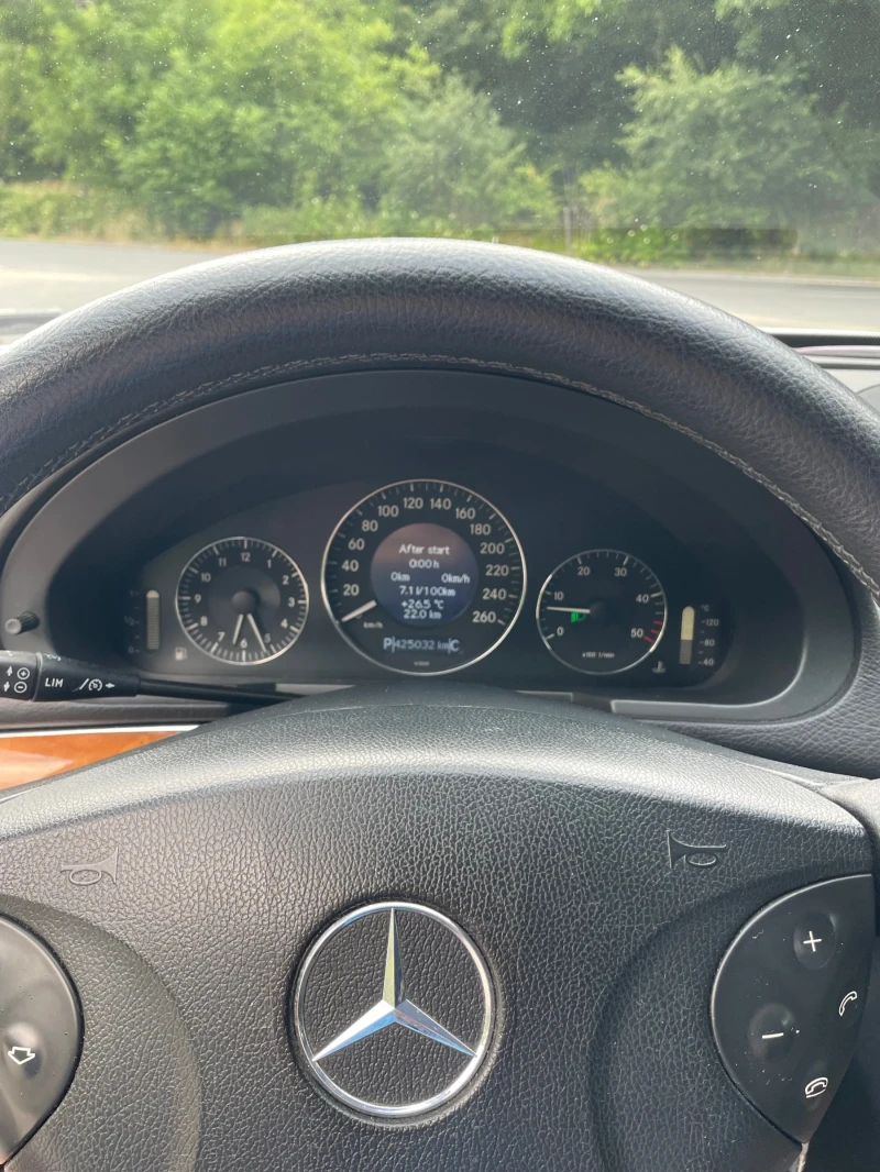 Mercedes-Benz E 320, снимка 6 - Автомобили и джипове - 51018487