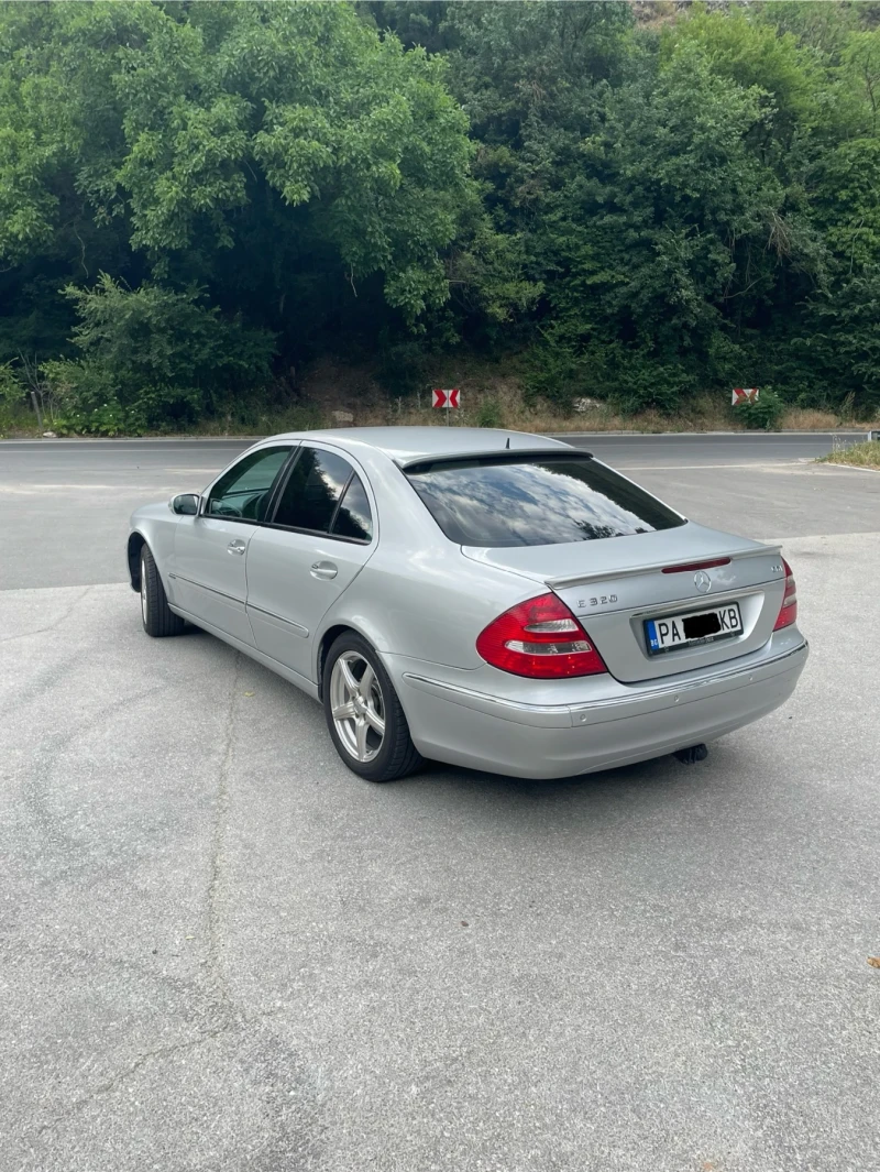 Mercedes-Benz E 320, снимка 4 - Автомобили и джипове - 51018487