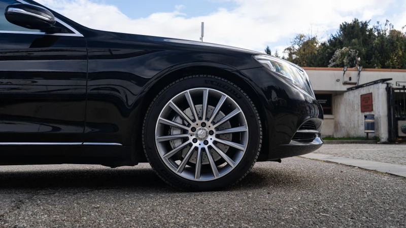 Mercedes-Benz S 500 Дълга база-4Мatic- 3xTV, снимка 6 - Автомобили и джипове - 52450245