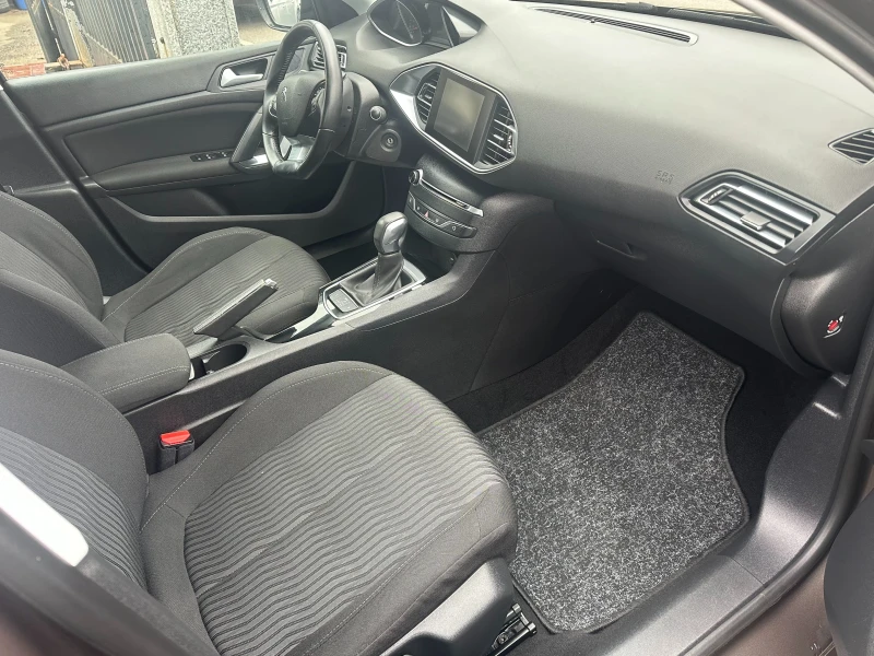 Peugeot 308 1.6HDI-NAVI-EURO6B-AUTOMAT-120к.с.-PDC-LED-2015g, снимка 9 - Автомобили и джипове - 53289542