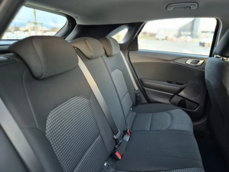 Kia Ceed 1.4 CAMERA NAVI EURO 6+ Lane, снимка 14 - Автомобили и джипове - 53299309