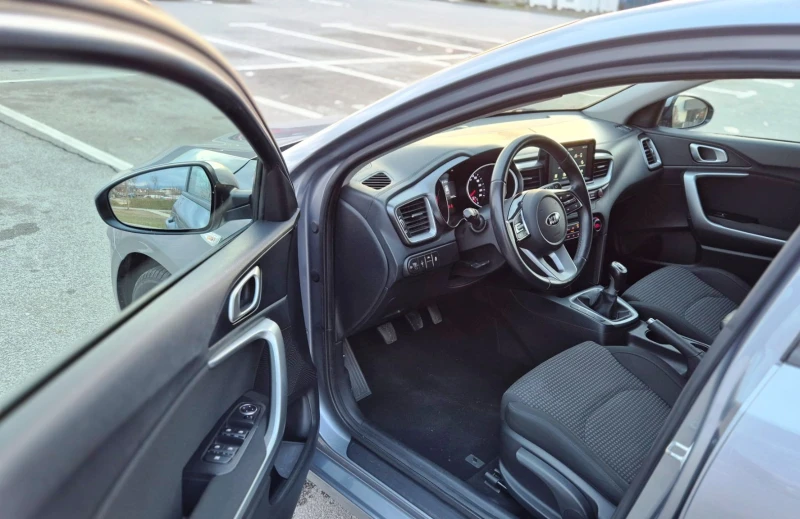 Kia Ceed 1.4 CAMERA NAVI EURO 6+ Lane, снимка 10 - Автомобили и джипове - 53299309