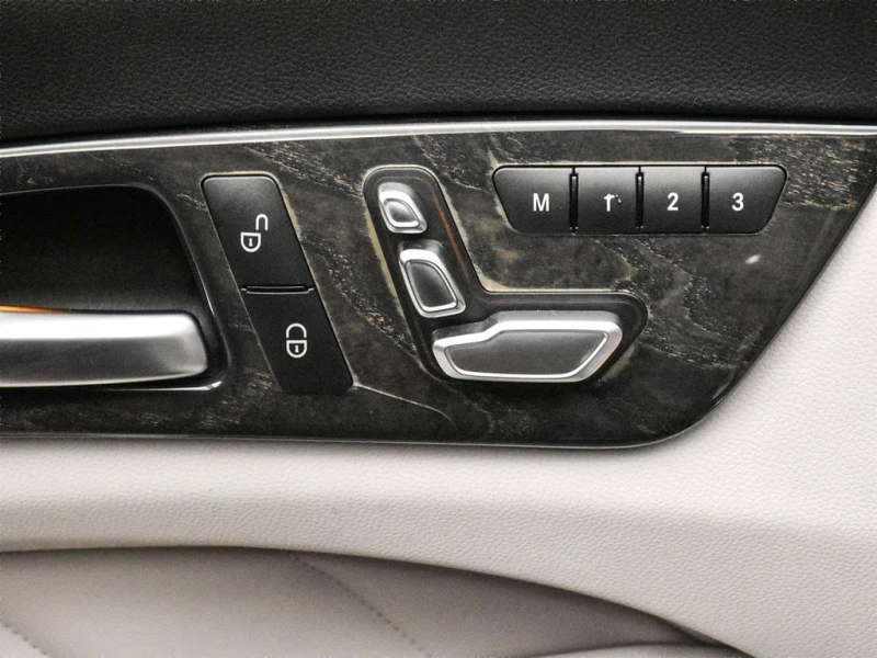 Mercedes-Benz CLS * CLS400 * CARFAX * ЦЕНА ДО БГ, снимка 11 - Автомобили и джипове - 53306164