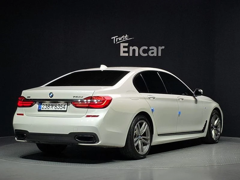 BMW 740 740d xDrive M Sport| 320к.с.| ВКЛ.ТЕХНОТЕСТ, снимка 2 - Автомобили и джипове - 55441925