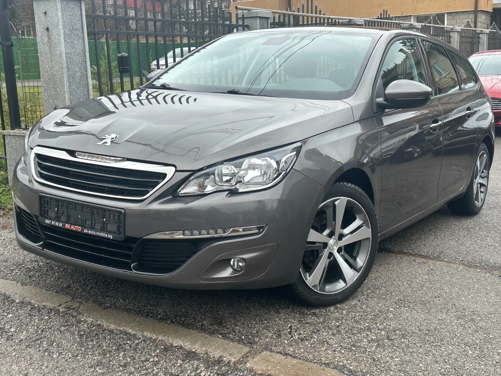 Peugeot 308 1.6HDI-NAVI-EURO6B-AUTOMAT-120к.с.-PDC-LED-2015g, снимка 1