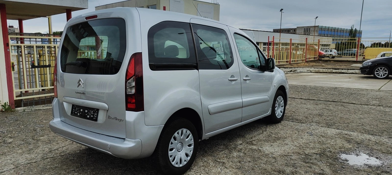 Citroen Berlingo HDI-Face-5м-15г - изображение 7