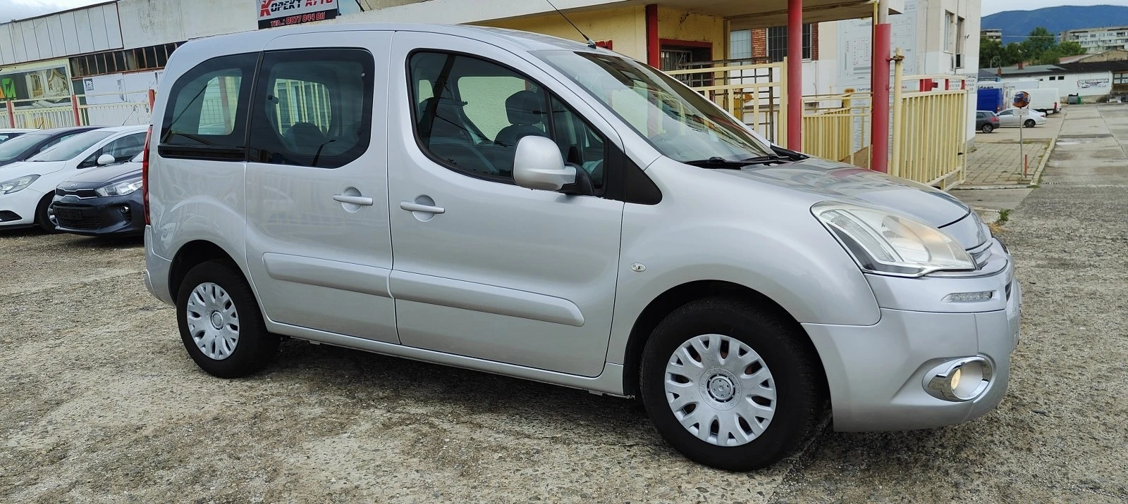 Citroen Berlingo HDI-Face-5м-15г - изображение 9