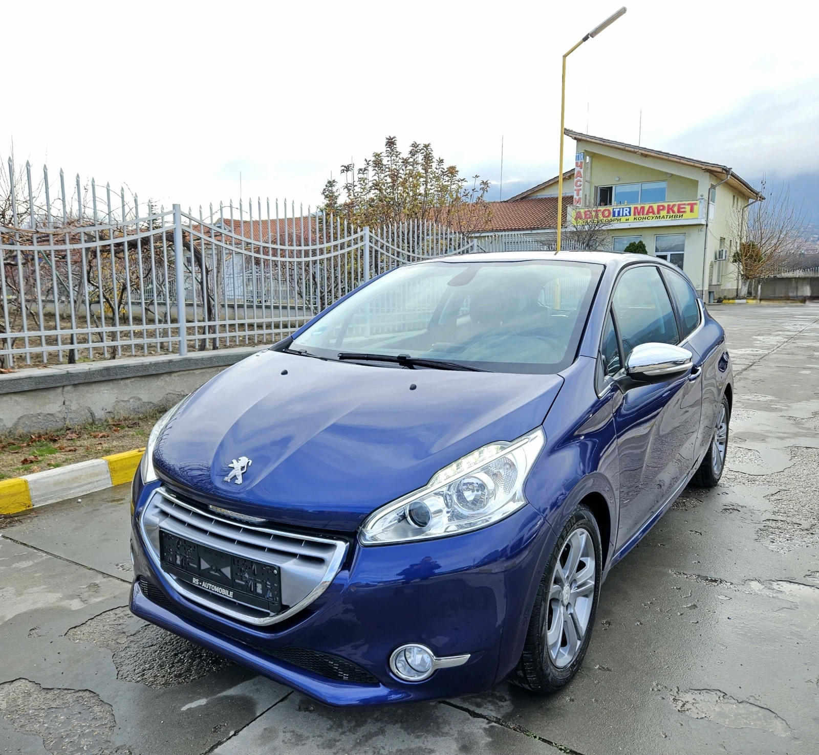 Peugeot 208 1.4 VTI Allure - [1] 