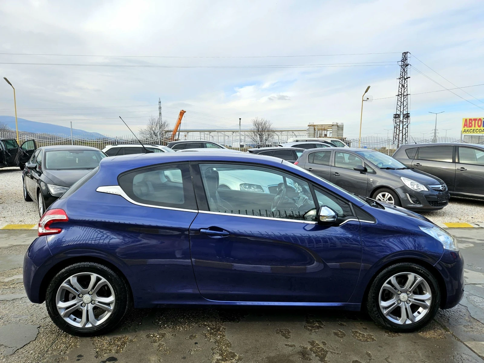 Peugeot 208 1.4 VTI Allure - изображение 7