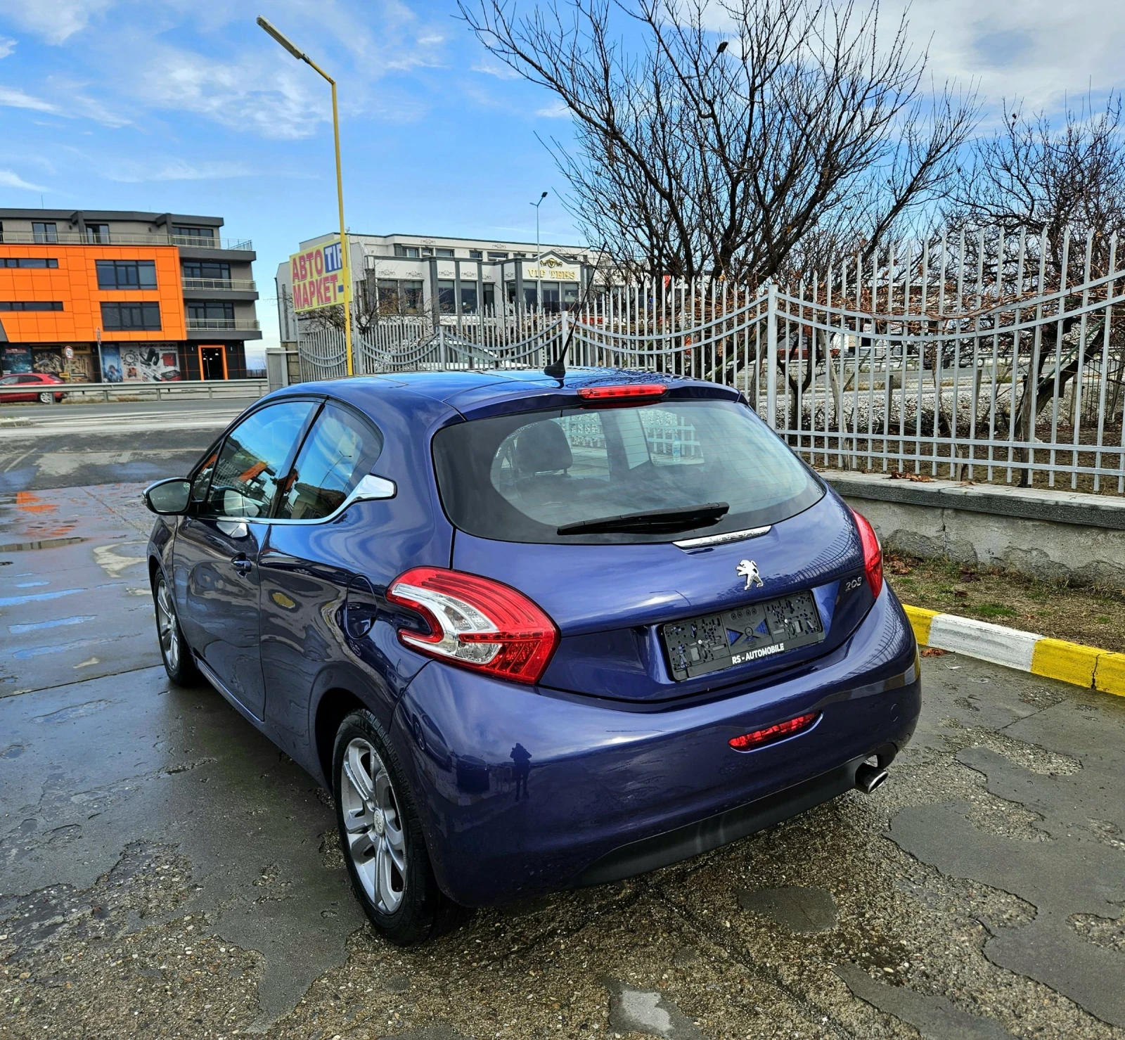 Peugeot 208 1.4 VTI Allure - изображение 4