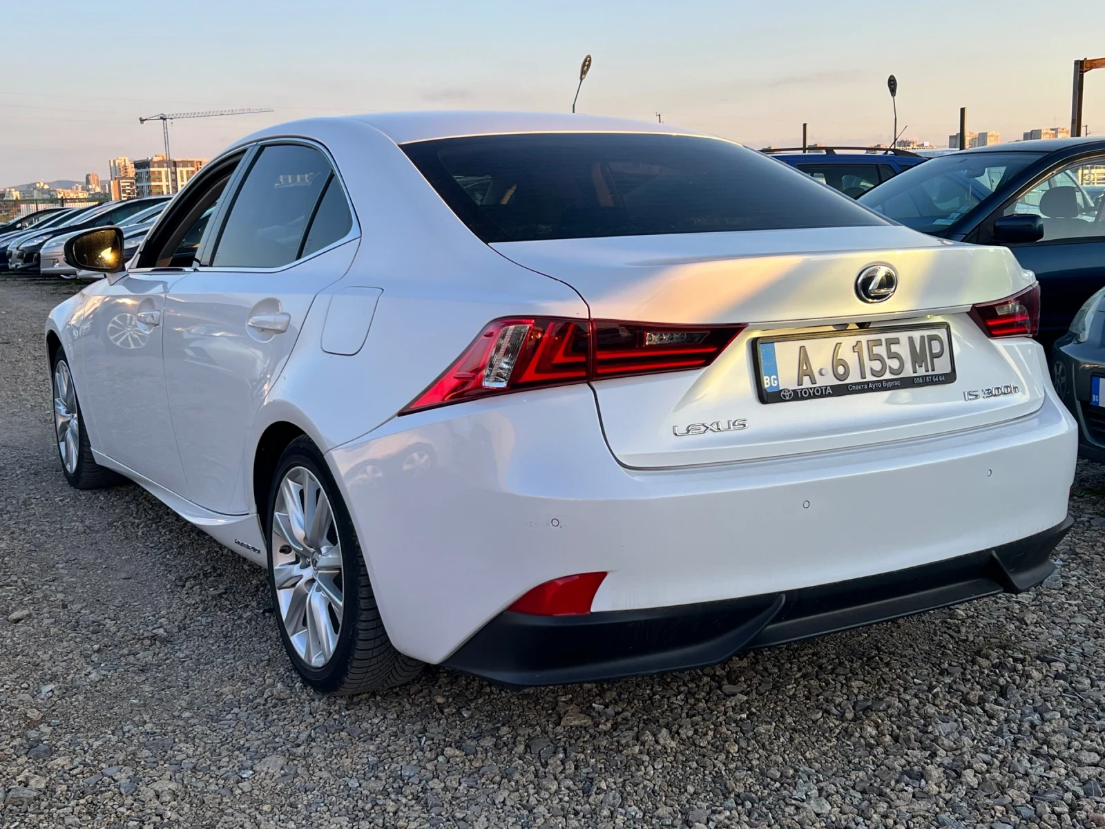 Lexus IS 300 Hybrid - изображение 4