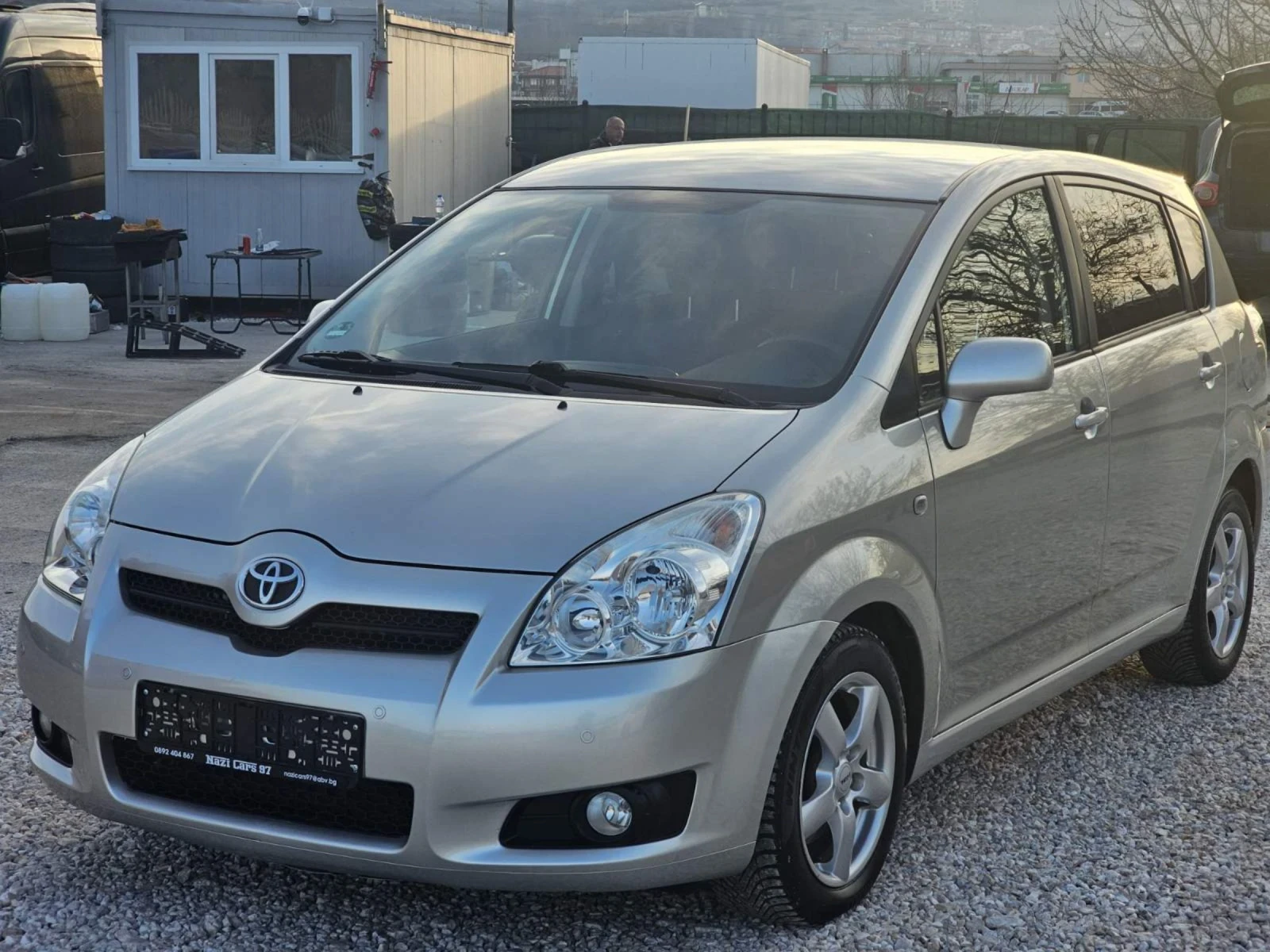 Toyota Corolla verso 2.2 D-4D/7-МЕСТНА | Mobile.bg — изображение 1
