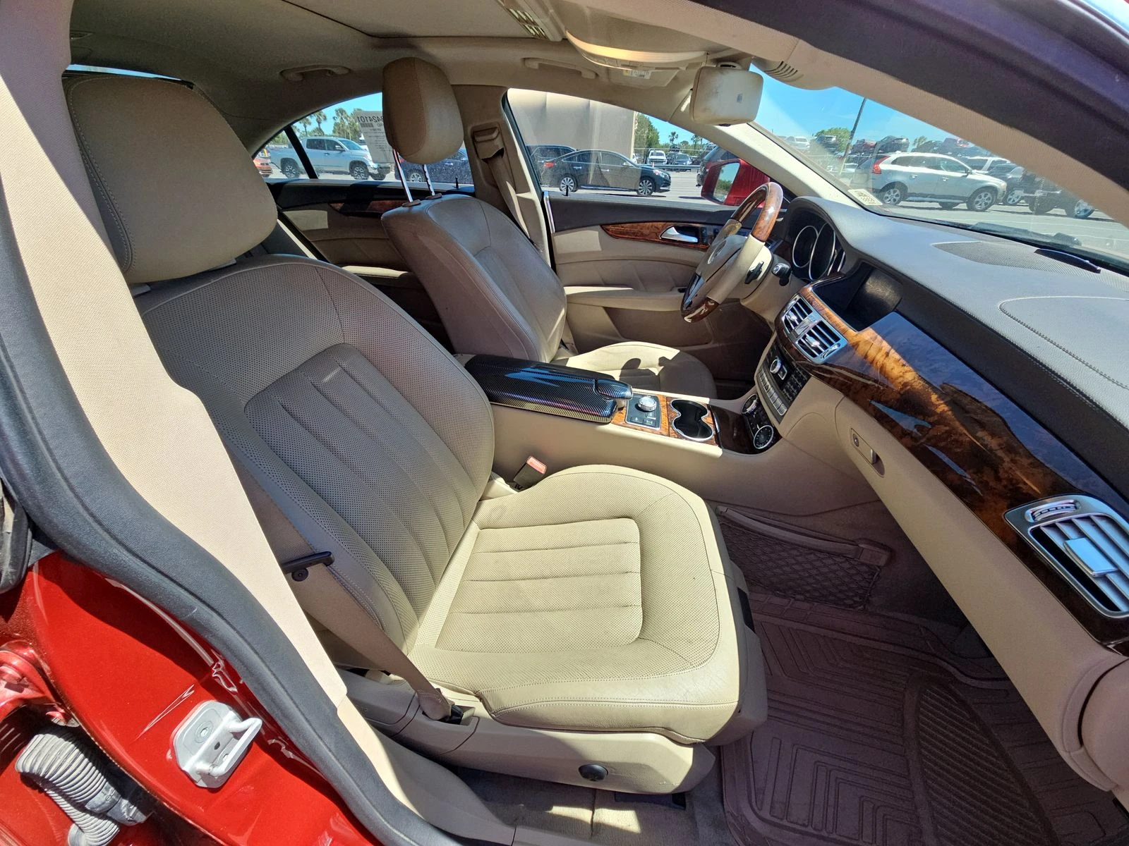 Mercedes-Benz CLS * Harman Kardon* DISTRONIC * ПОДГРЕВ* ОБДЪУХВАНЕ*  - изображение 7