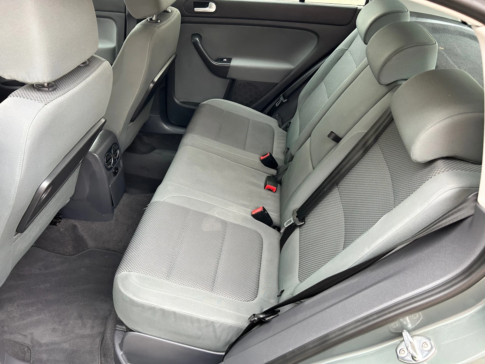 VW Golf Plus 1.9 TDI НОВ ВНОС  - изображение 10