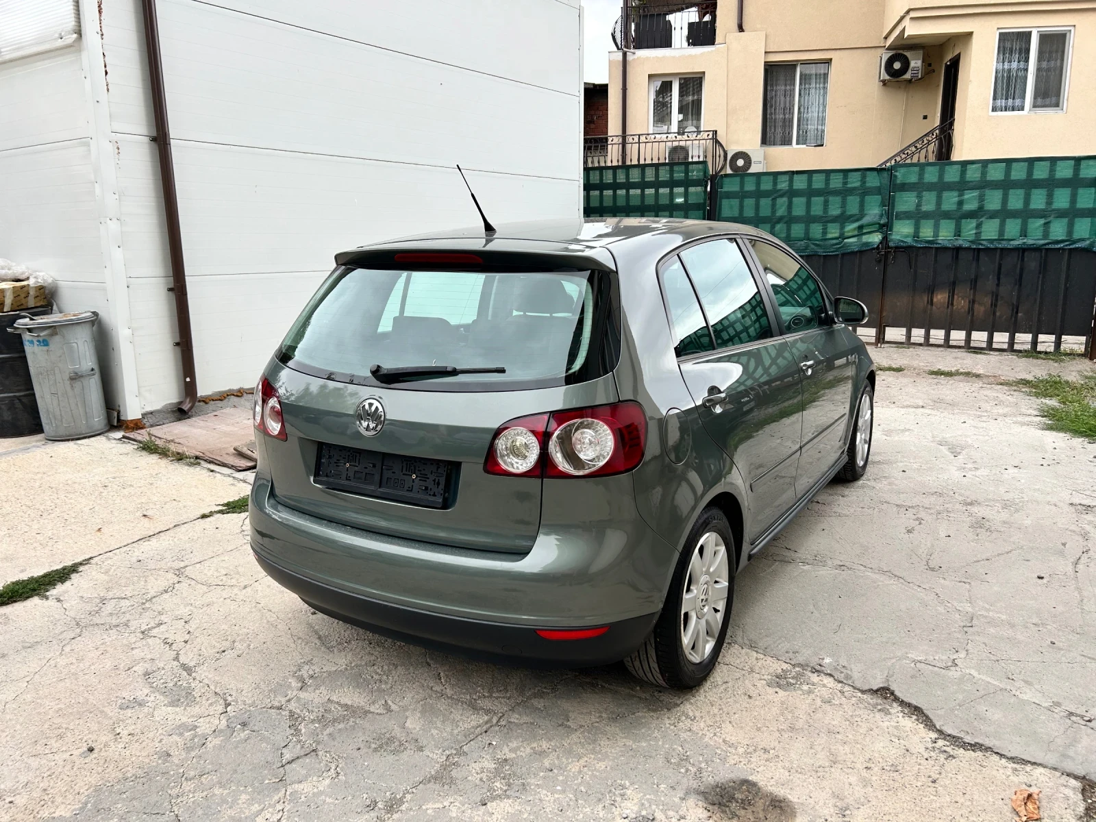 VW Golf Plus 1.9 TDI НОВ ВНОС  - изображение 3