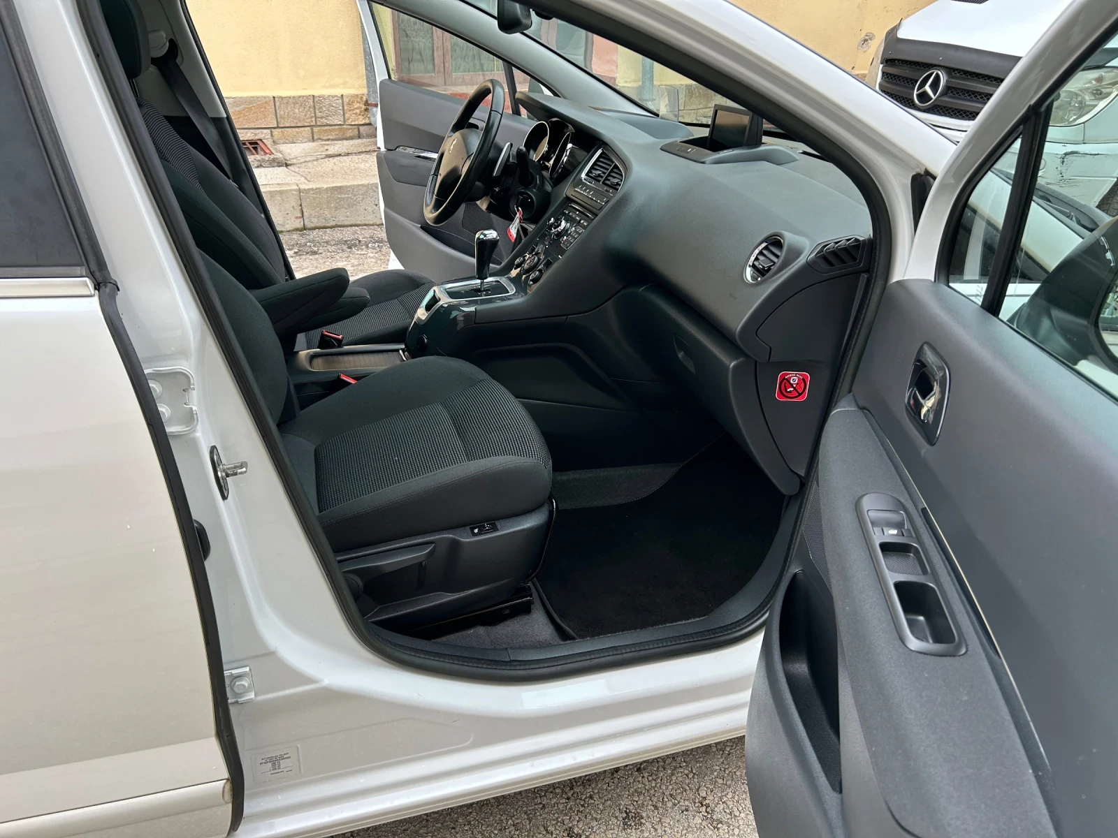 Peugeot 5008 1.6HDI БЯЛА ПЕРЛА FULL - изображение 10