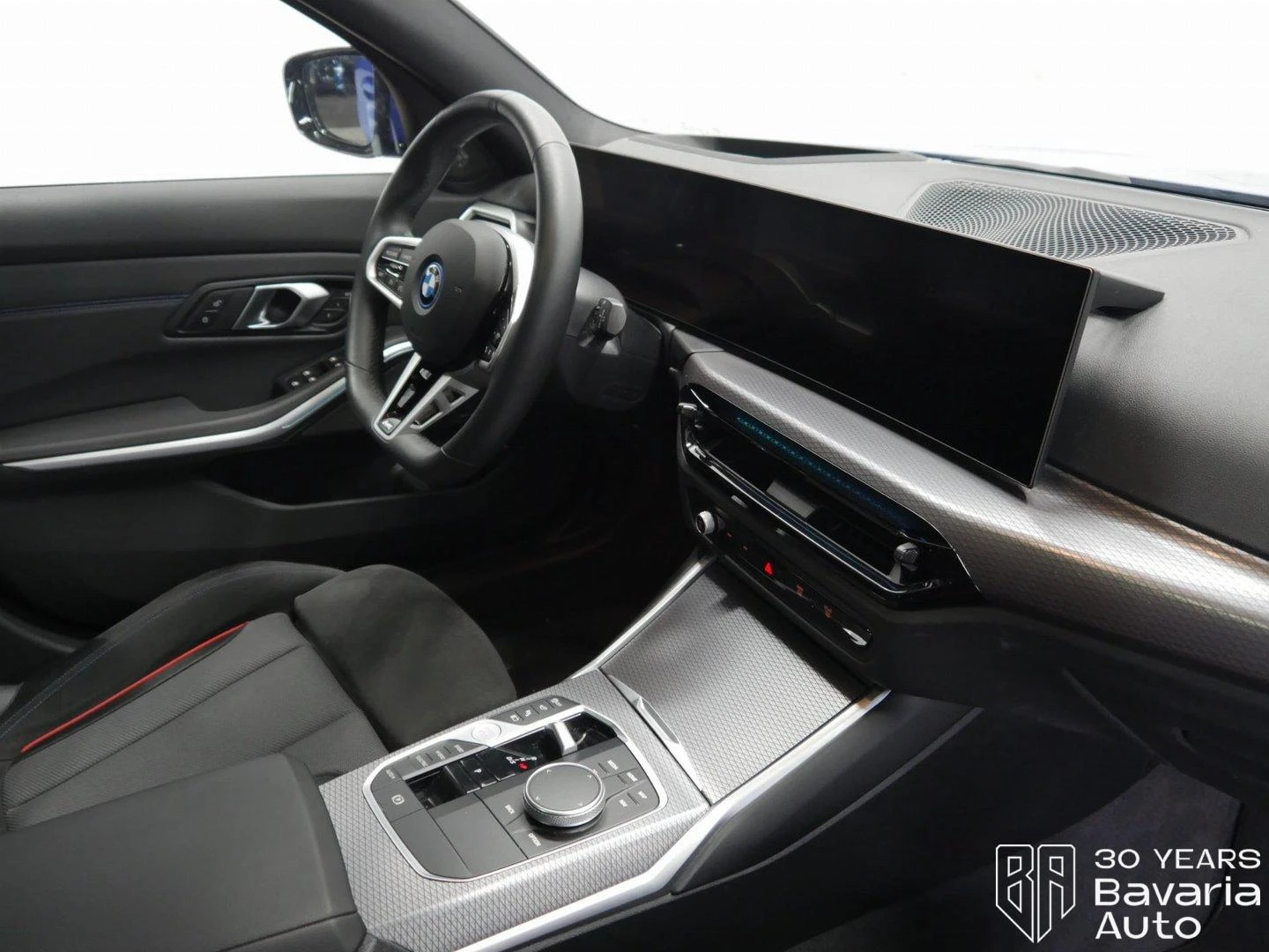 BMW 330 e Touring M Sport Paket Sportautomatic - изображение 7