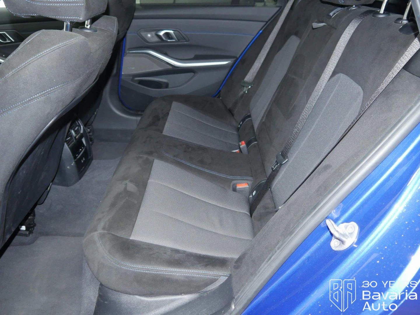 BMW 330 e Touring M Sport Paket Sportautomatic - изображение 8