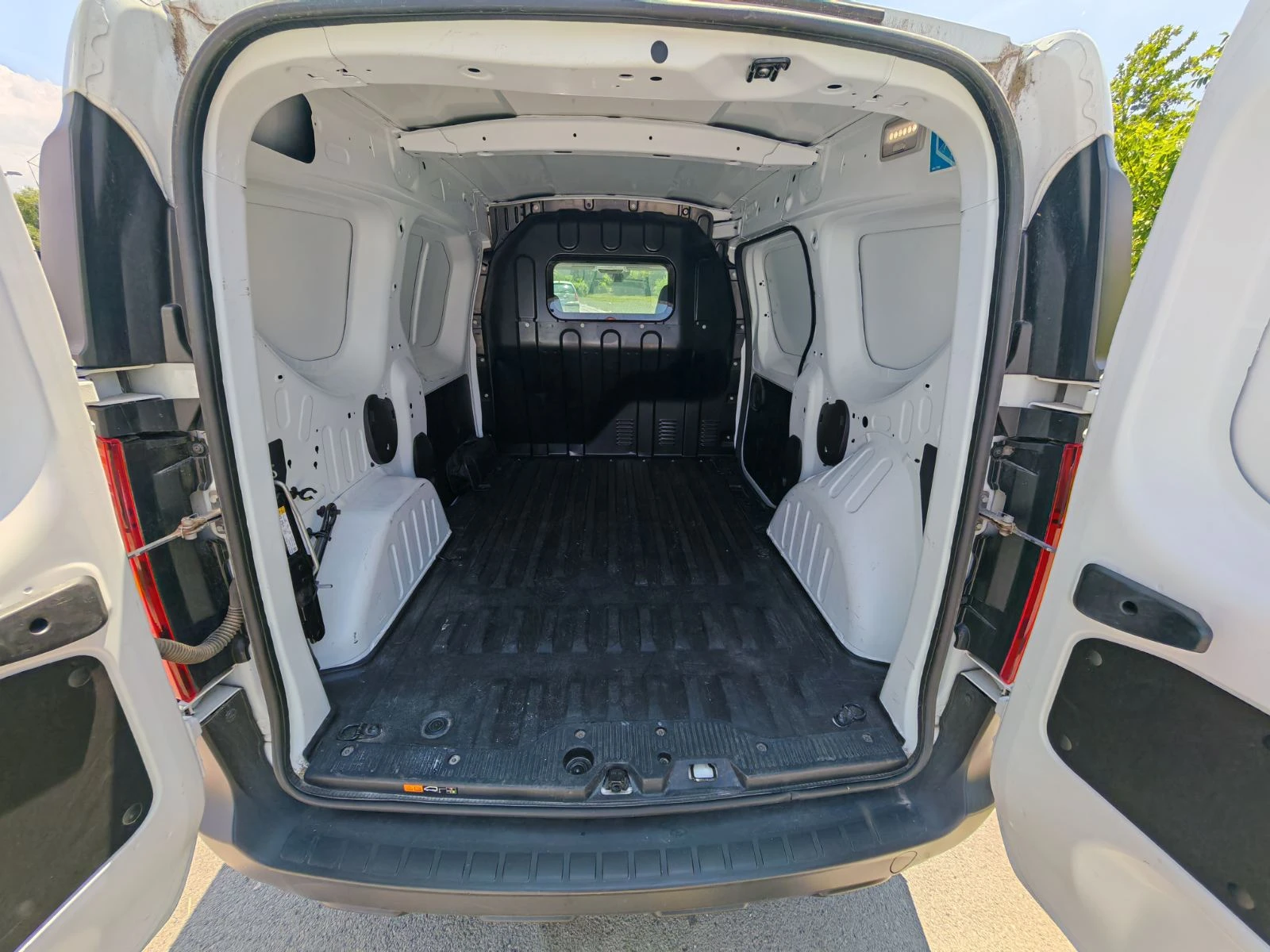 Renault Express 1, 5 dCi VAN N1 - изображение 7