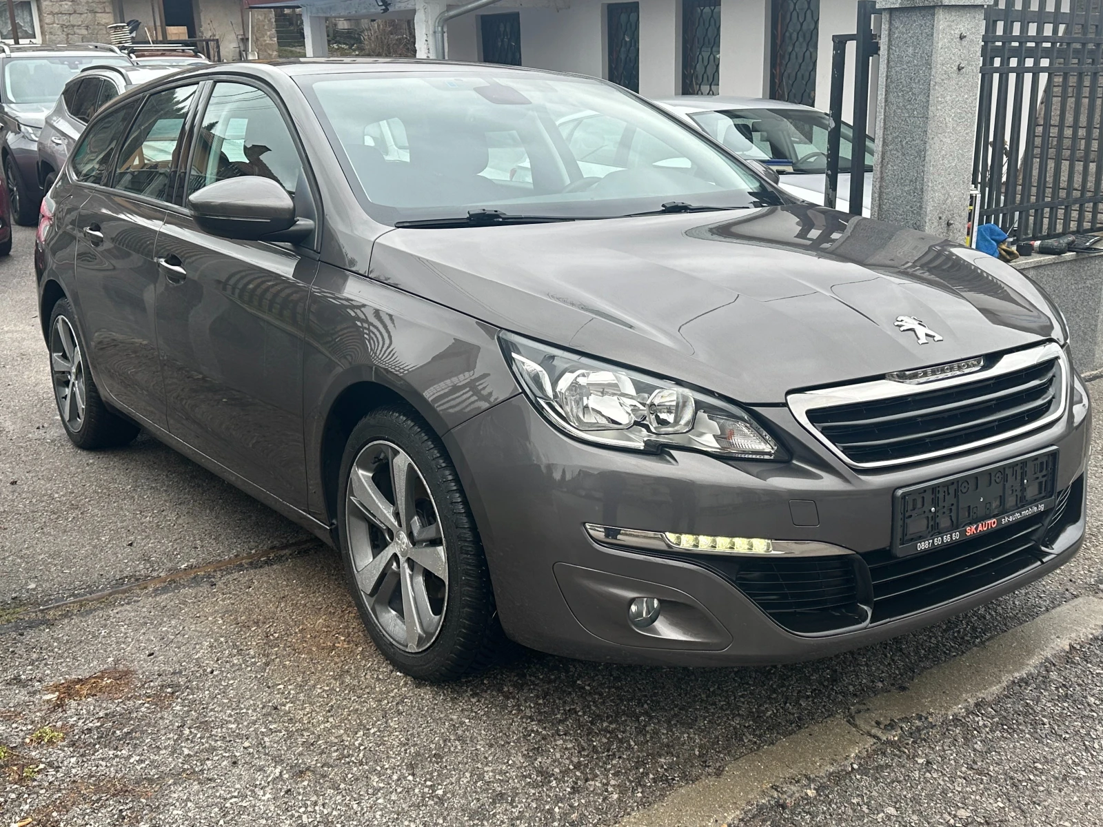 Peugeot 308 1.6HDI-NAVI-EURO6B-AUTOMAT-120к.с.-PDC-LED-2015g - изображение 3