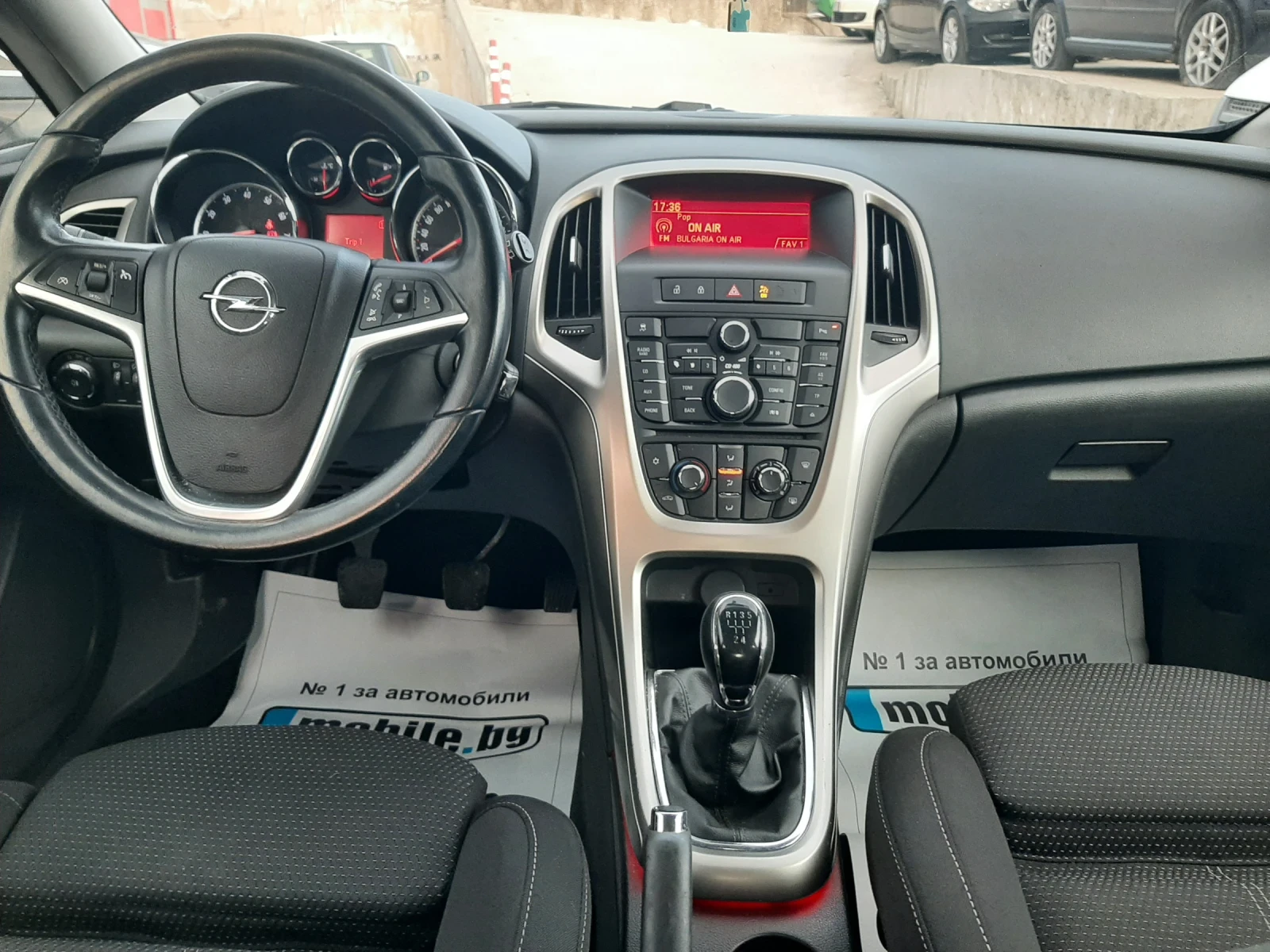 Opel Astra 1.4i 100кс, снимка 11 - Автомобили и джипове - 53892085