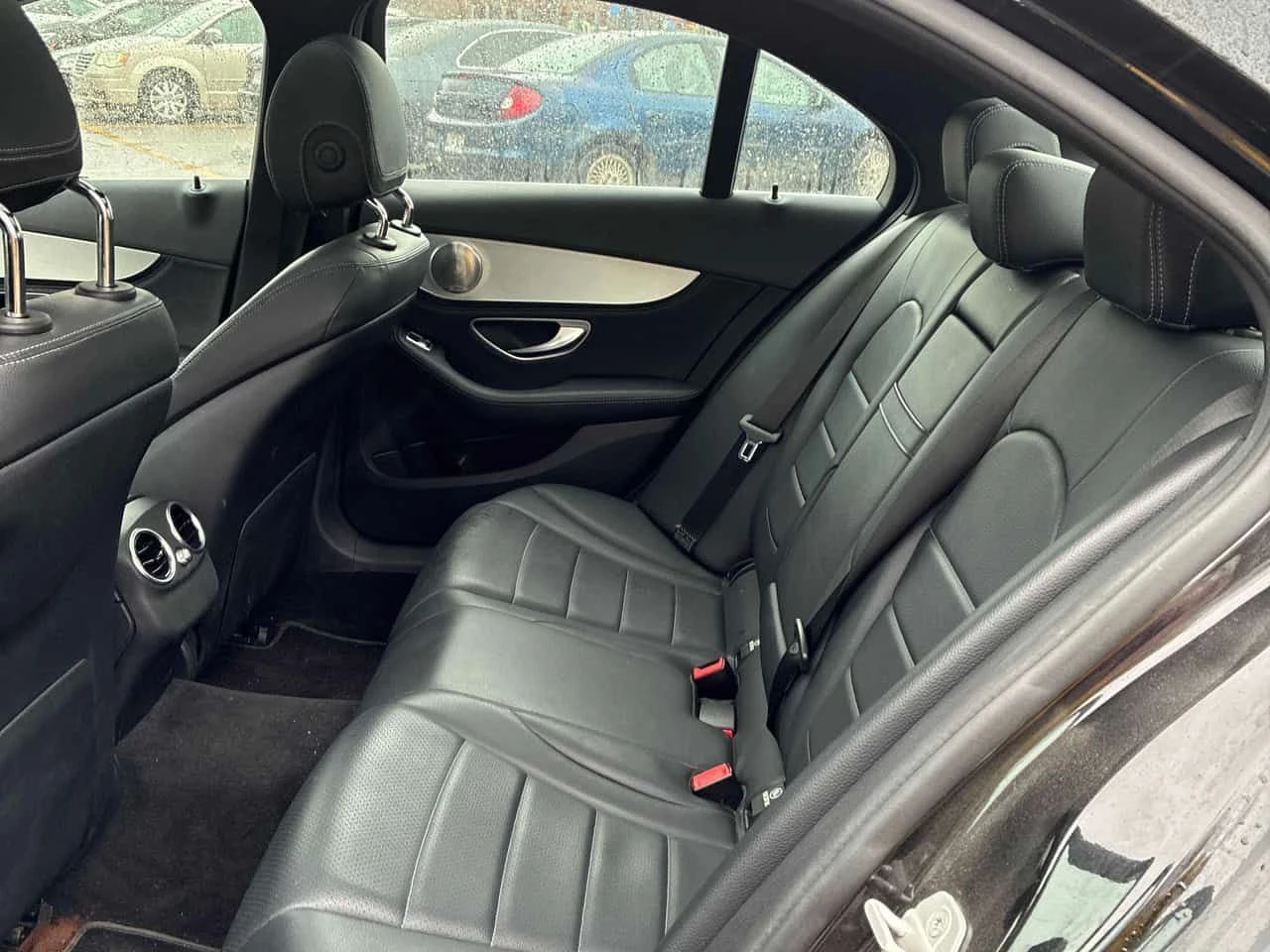 Mercedes-Benz C 400 CARFAX, снимка 15 - Автомобили и джипове - 54060412