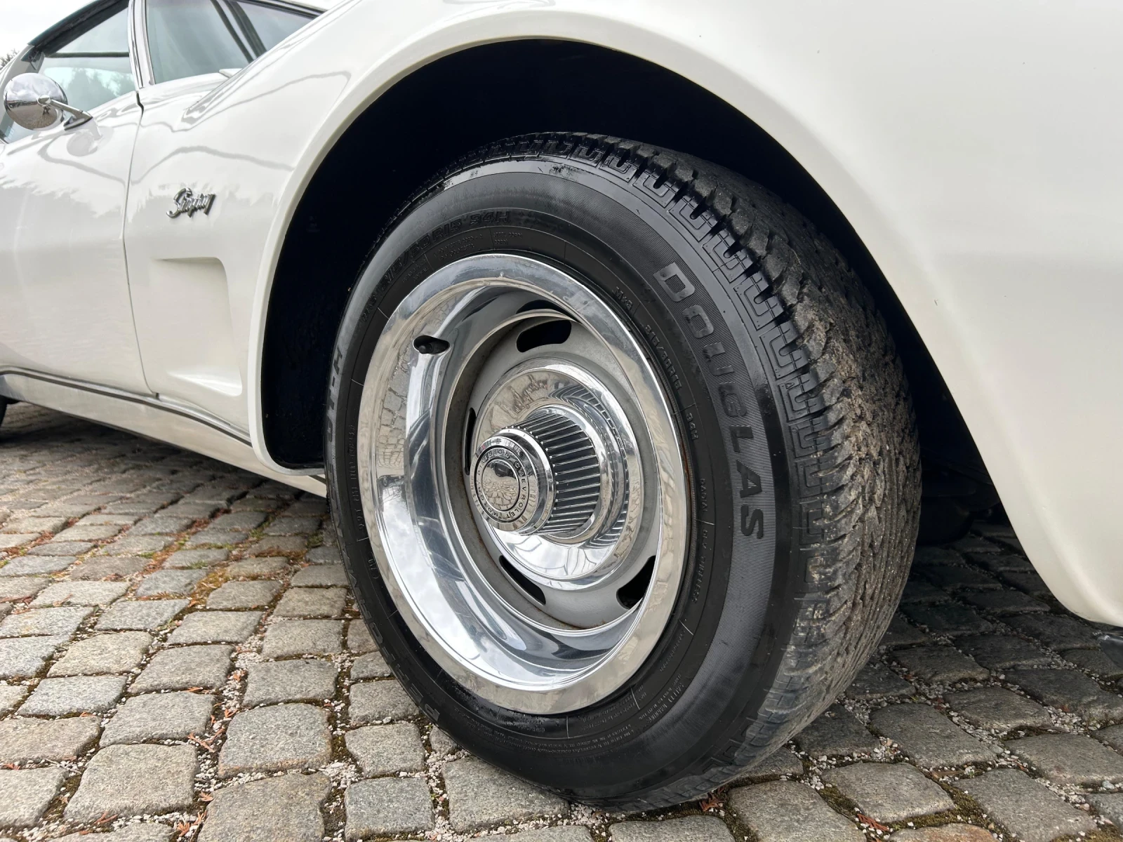 Chevrolet Corvette Stingray C3 1976 5.7l Targa Rare Spec, снимка 4 - Автомобили и джипове - 54164713